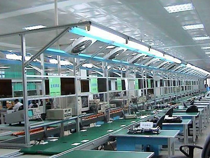 Assembly line with monitoring 